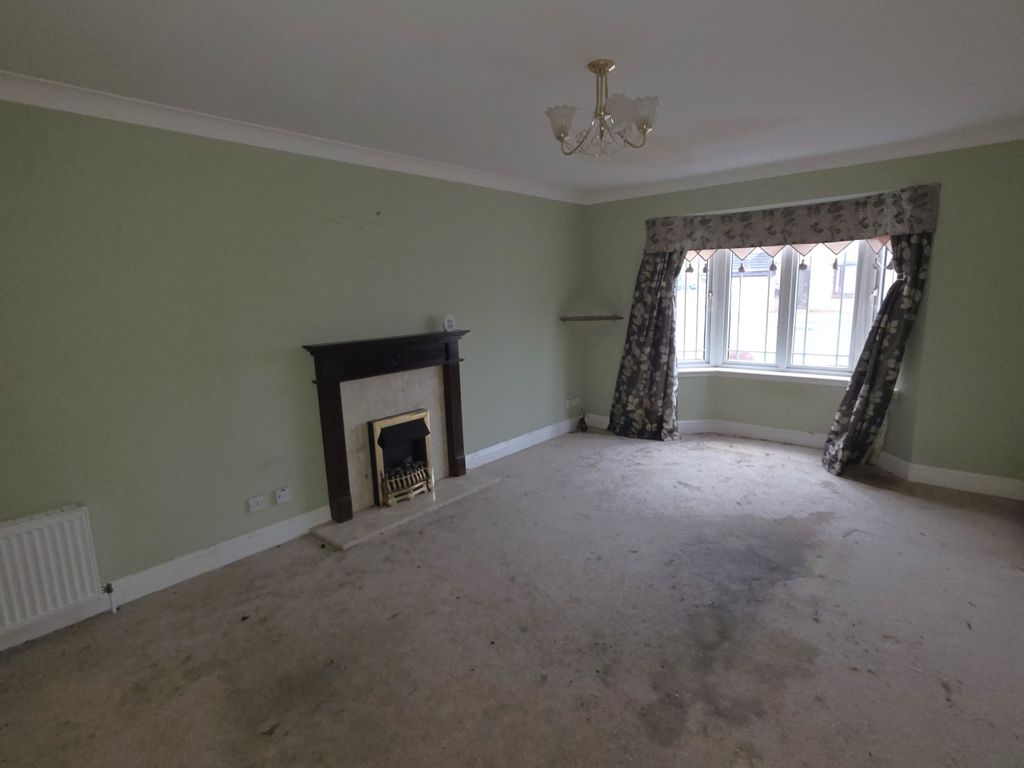 Property photo 2 of 13 3