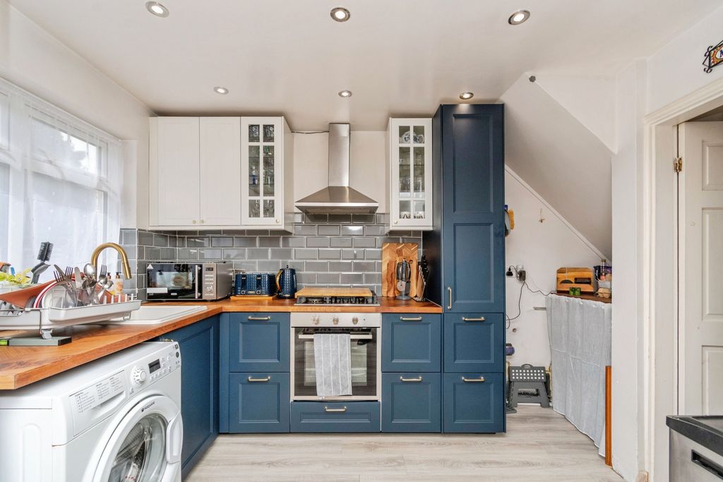 Property photo 2 of 19 Kitchen Diner