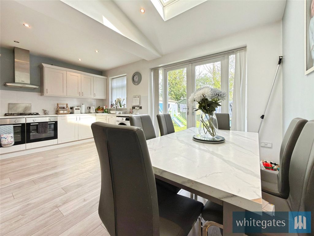 Property photo 3 of 23 Picture No. 10