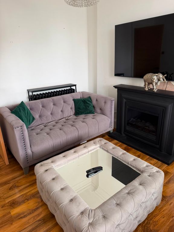 Property photo 3 of 10 Living Room