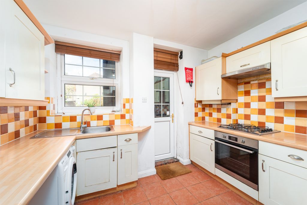 Property photo 3 of 8 Mba00396-Edit
