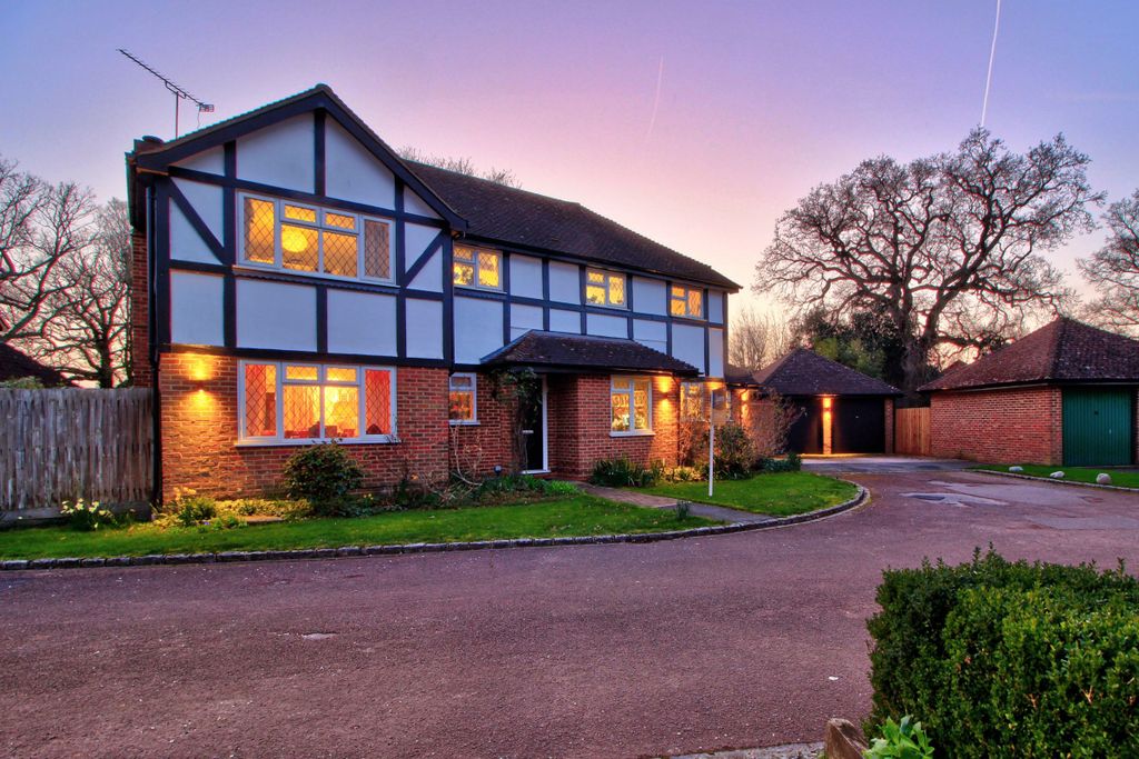 Property photo 1 of 20