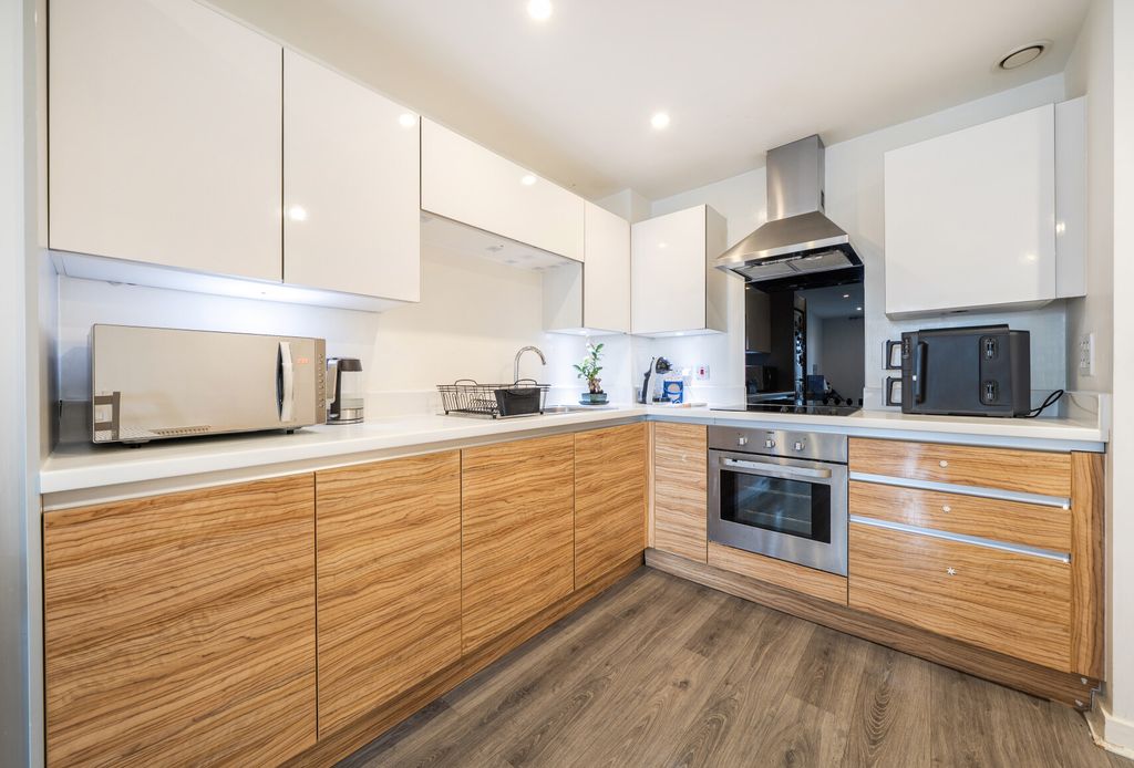 Property photo 3 of 15 1471331-15-6A27B5...