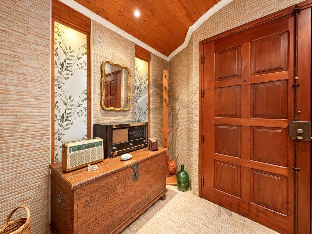 Property photo 2 of 29