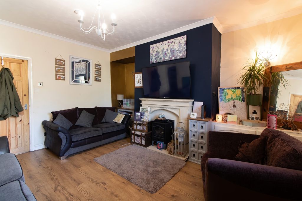 Property photo 2 of 19 Image 1