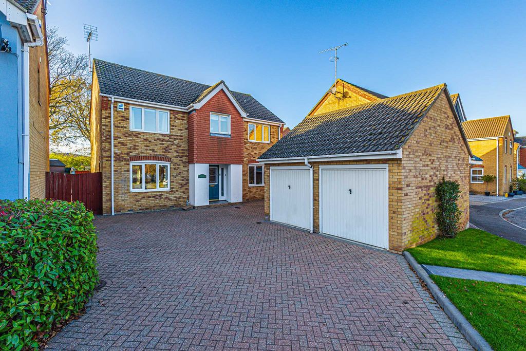 Property photo 1 of 37