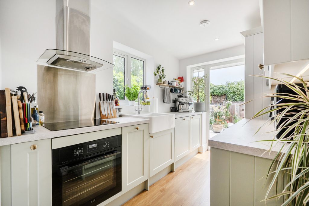 Property photo 3 of 24 1466129-8-6A19966...