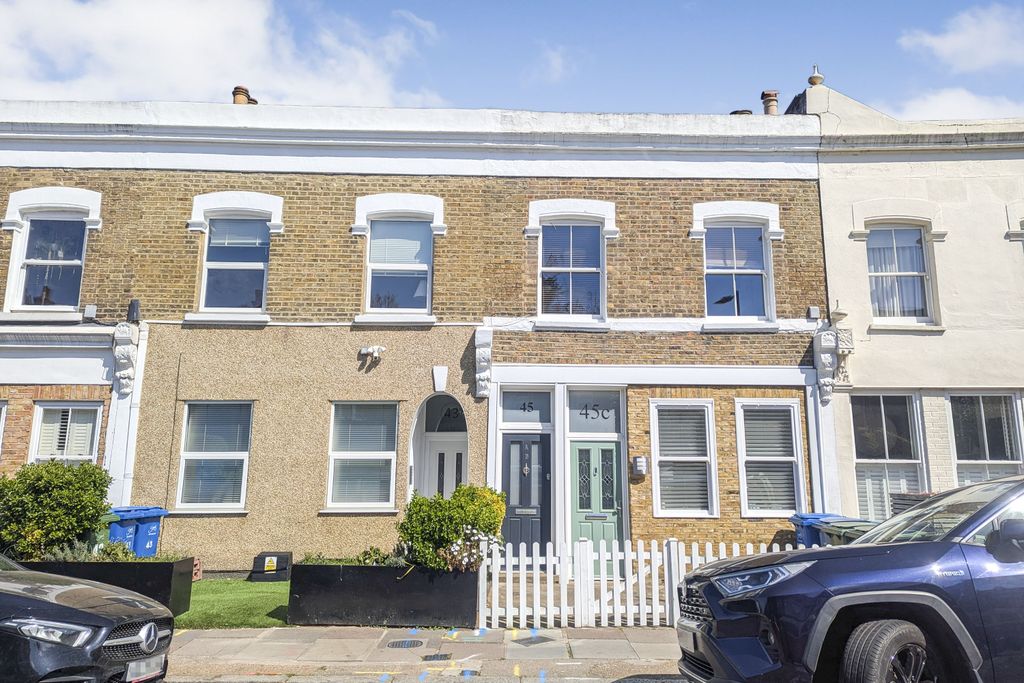Property photo 1 of 3 45 Upland Road, London, Se22 9Ef