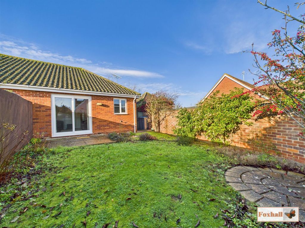 Property photo 2 of 13 Front Garden