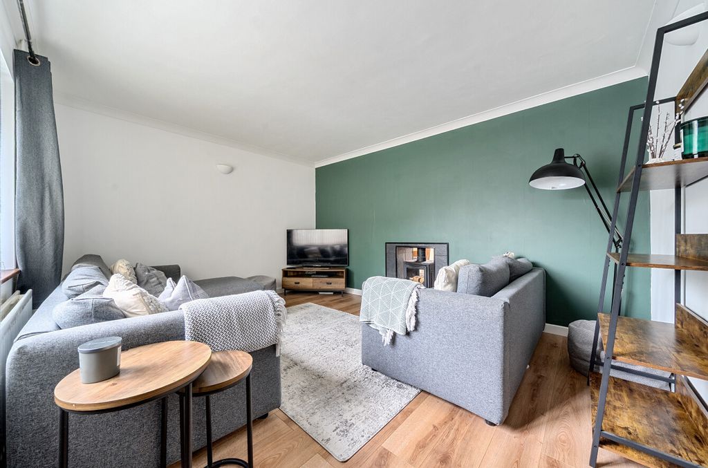 Property photo 2 of 13 1360709-3-68Dd05E...