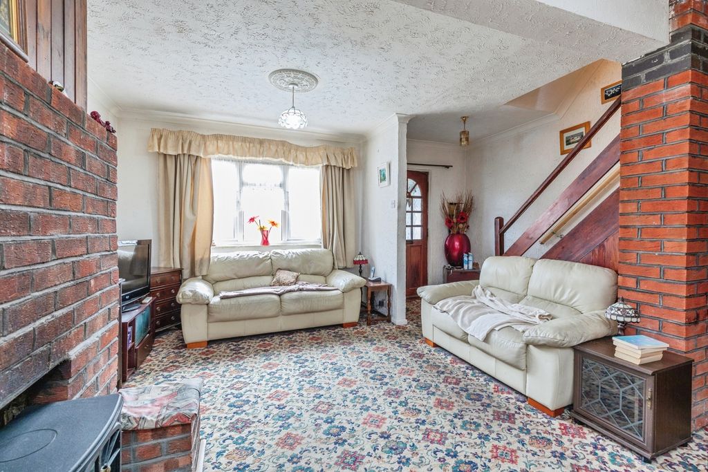 Property photo 3 of 13 Pbox-Img.Jpg