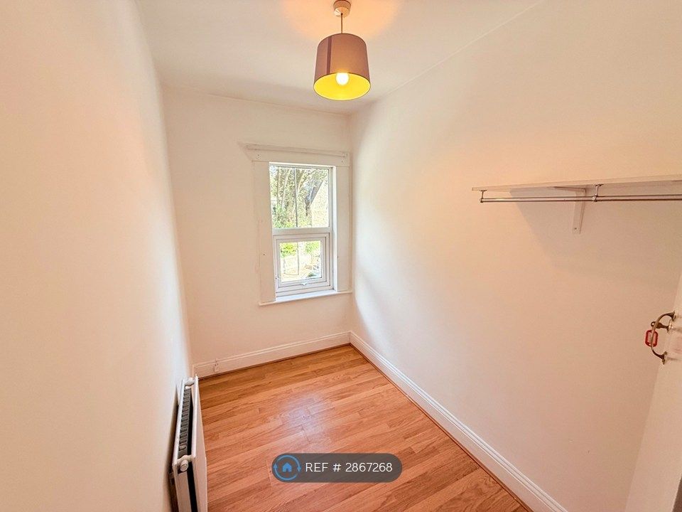 Property photo 3 of 32