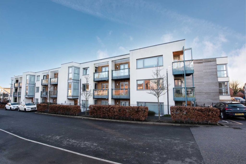 Property photo 1 of 19