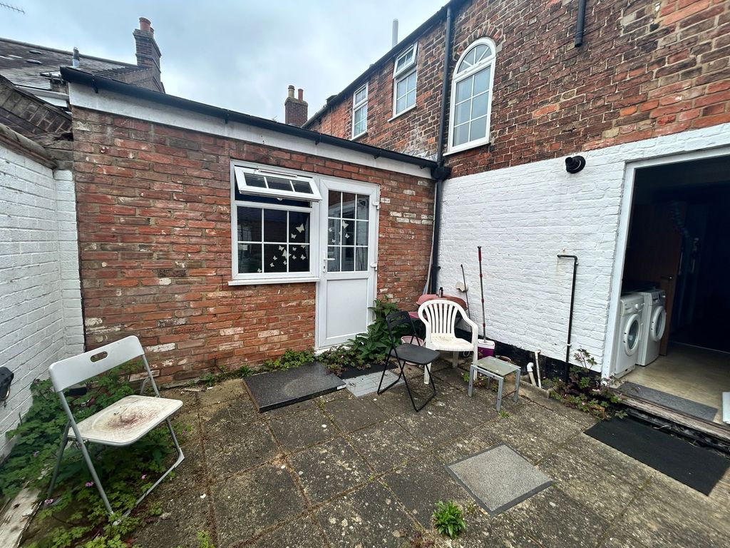 Property photo 3 of 20