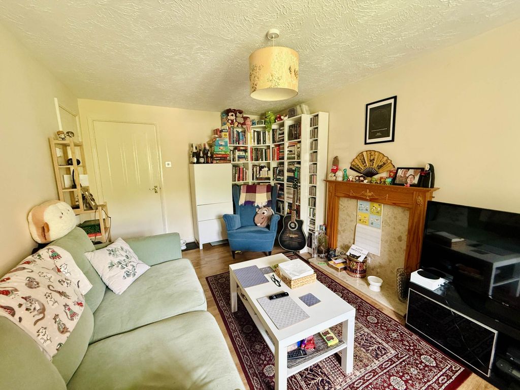 Property photo 3 of 8