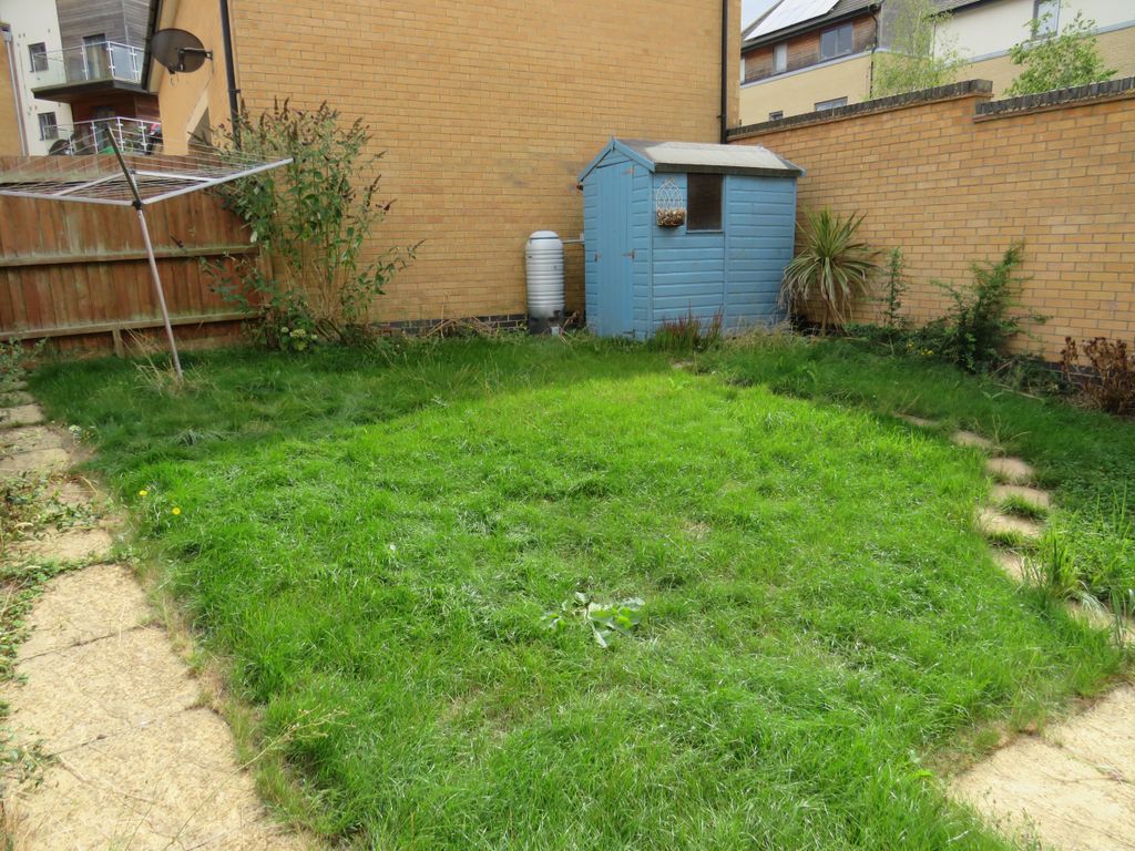 Property photo 3 of 11 Garden