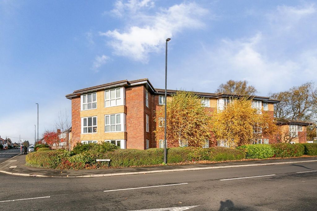 Property photo 1 of 12 External