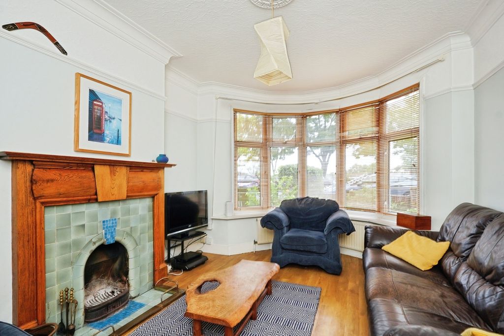 Property photo 2 of 21 Pbox-Img.Jpg