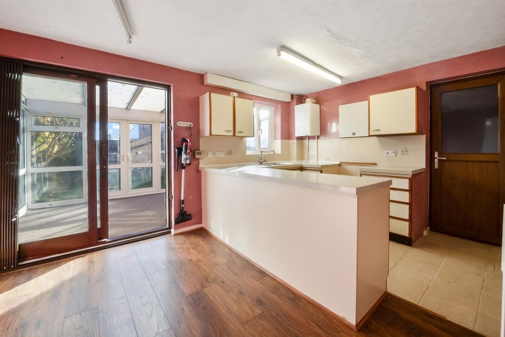 Property photo 3 of 15 Dsc_1620-2.Jpg