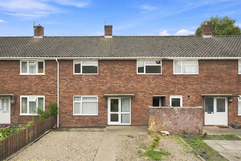 Property photo 1 of 19 176-Northfields-007.Jpg