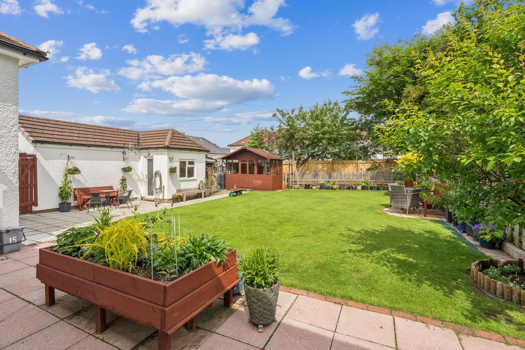 Property photo 2 of 38
