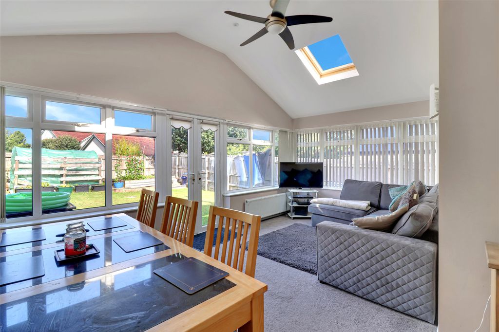 Property photo 2 of 12 Picture No. 04