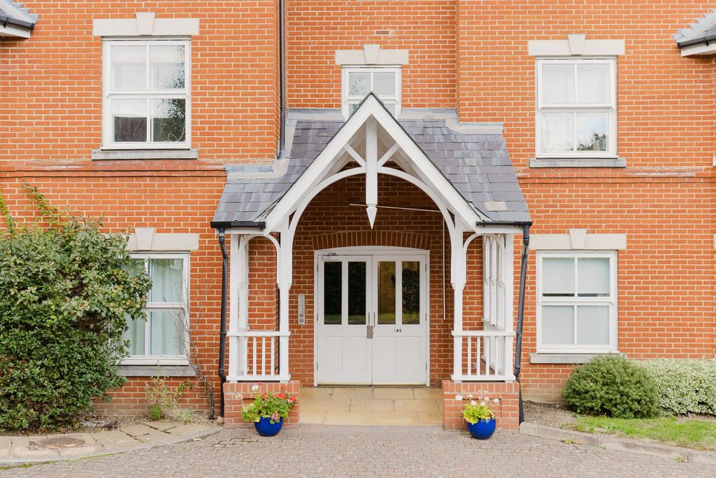 Property photo 1 of 10 4520310