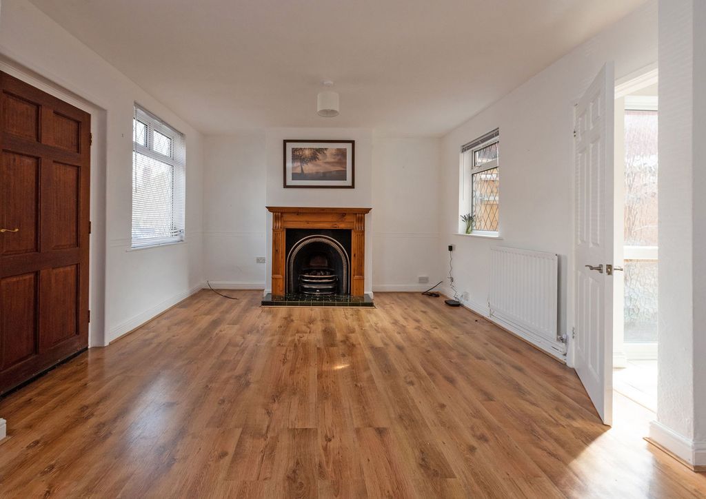 Property photo 3 of 30