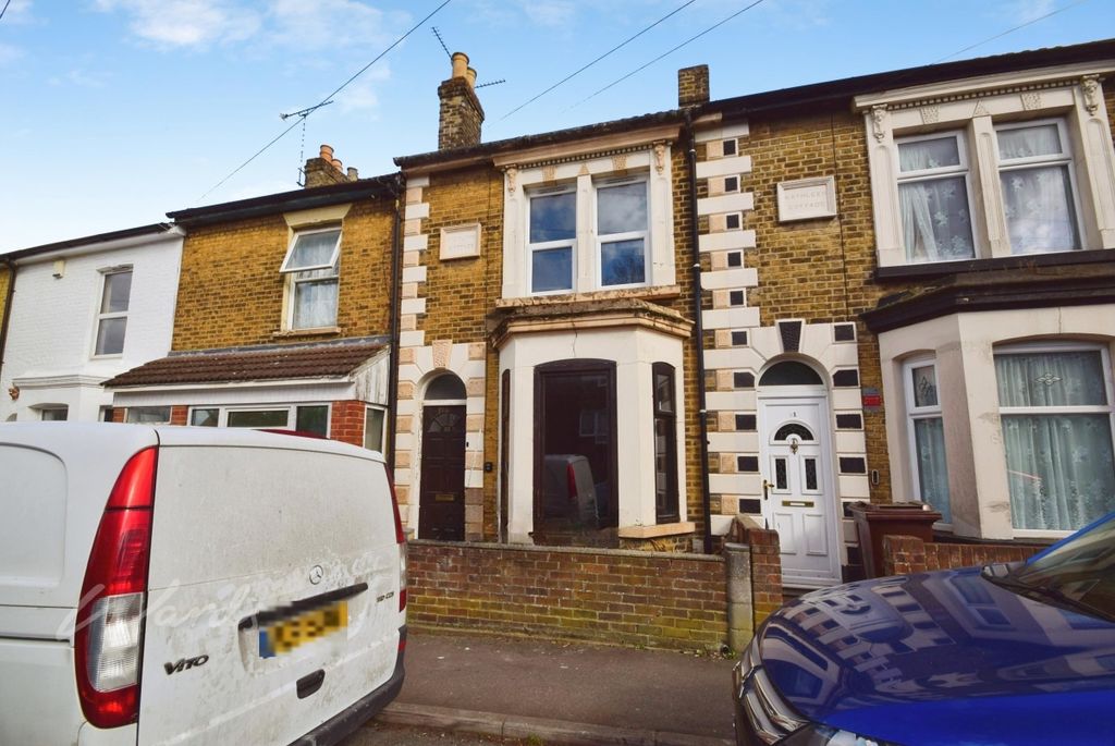 Property photo 1 of 9 Skinner Front