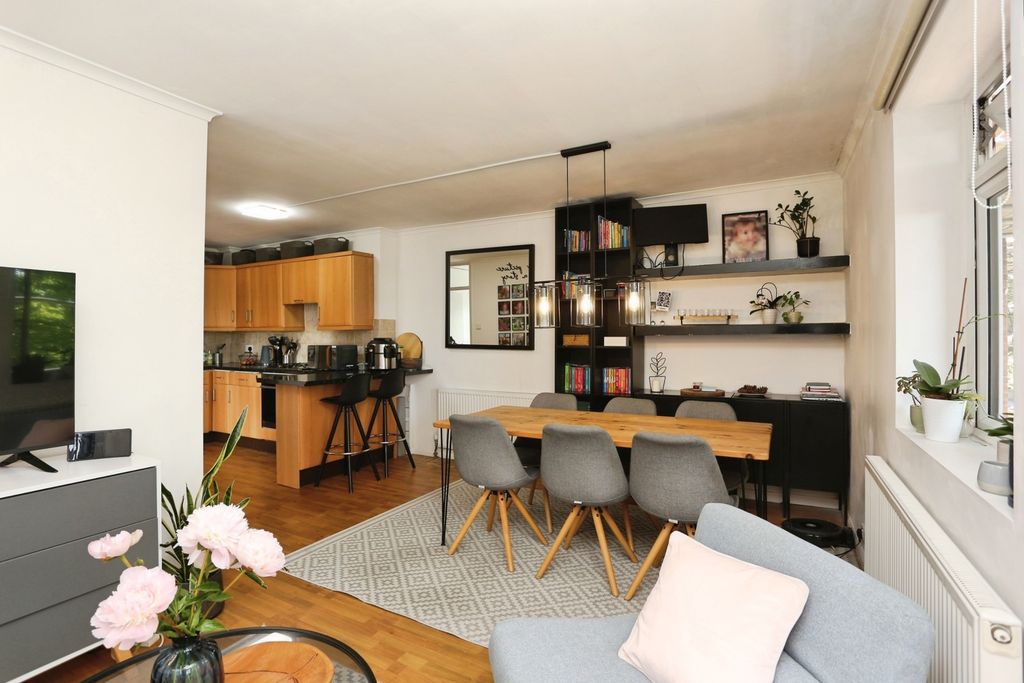 Property photo 2 of 21 Pbox-Img.Jpg