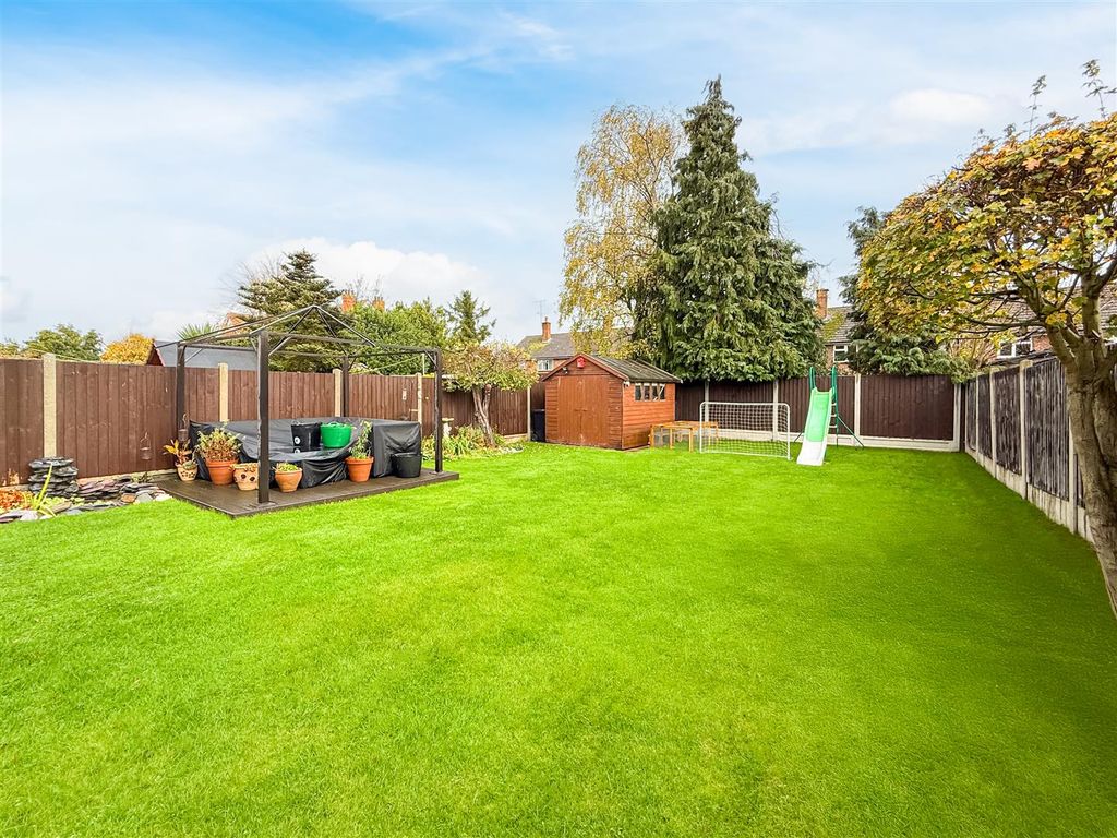 Property photo 2 of 29 Garden