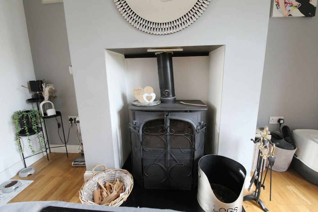 Property photo 3 of 24