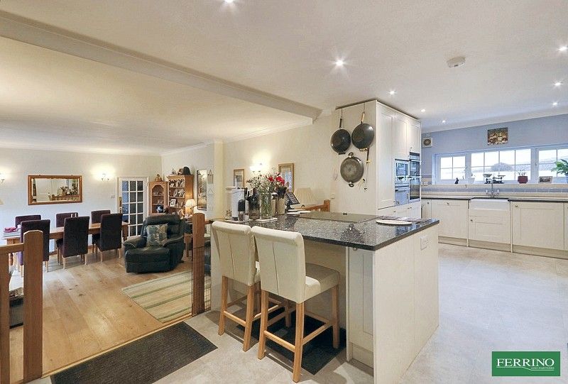 Property photo 3 of 30 Kitchen Breakfast Room