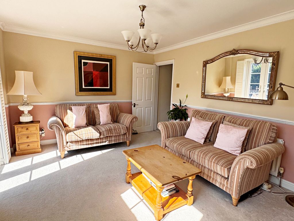 Property photo 2 of 18 27