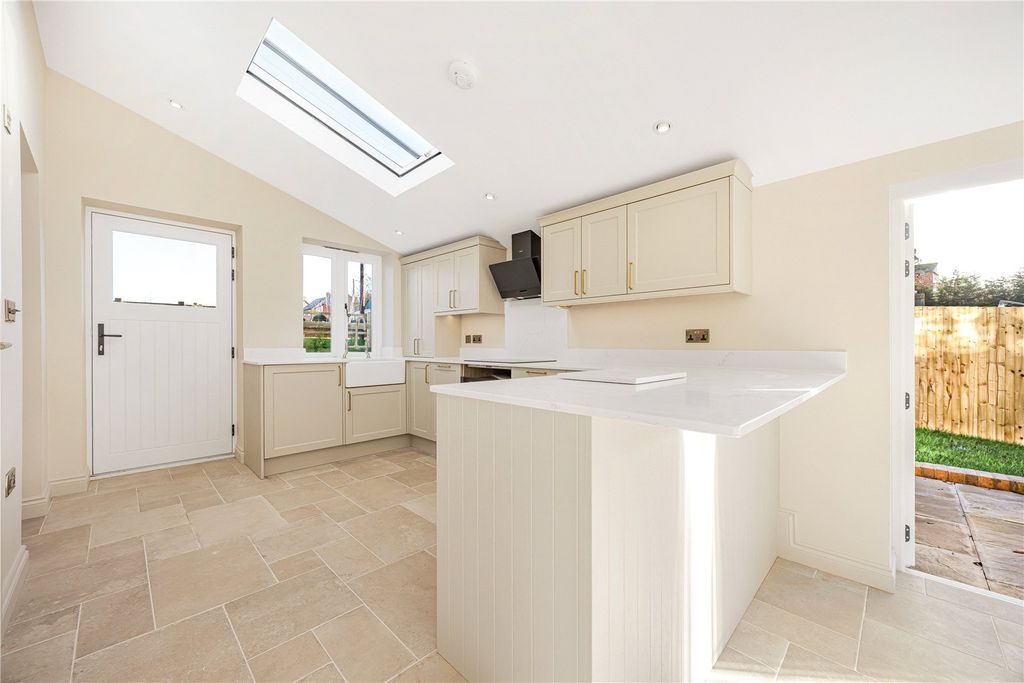 Property photo 2 of 16 Kitchen