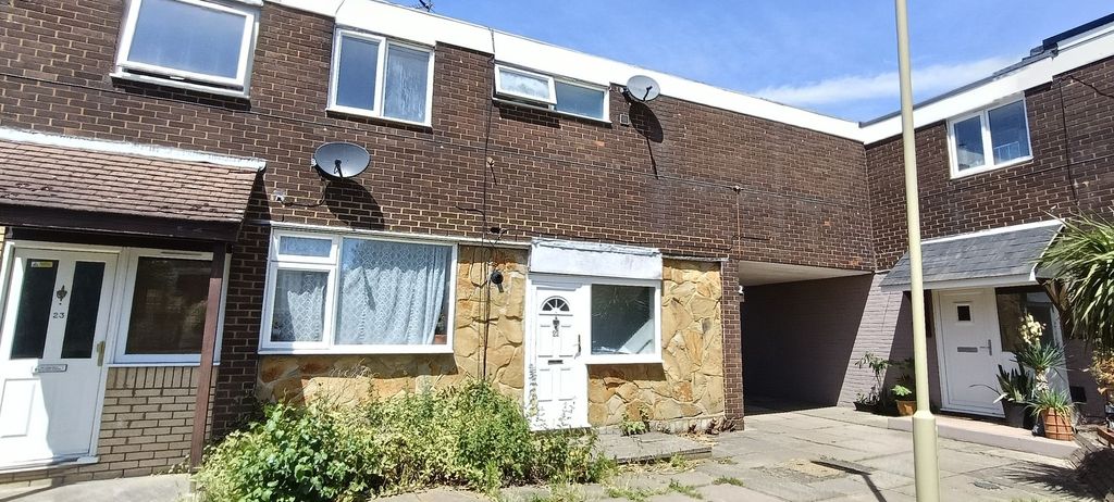 Property photo 1 of 2