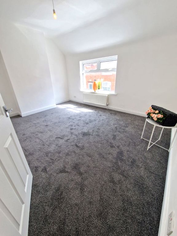 Property photo 3 of 10 Gallery