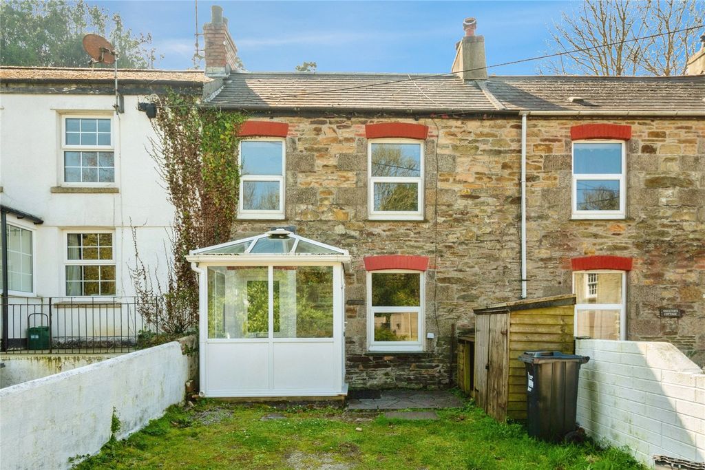 Property photo 1 of 10 Front