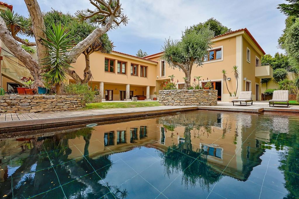 Property photo 1 of 82