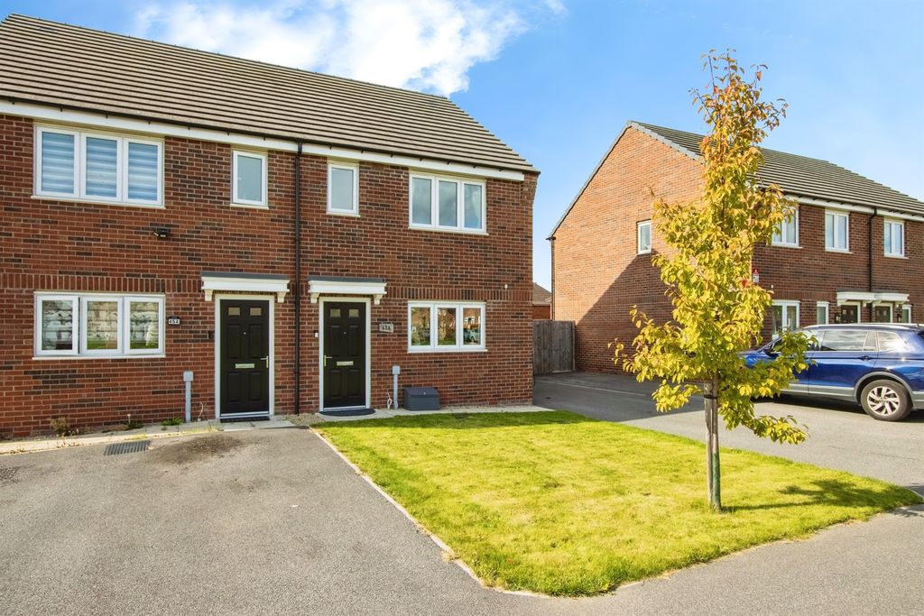 Property photo 2 of 14