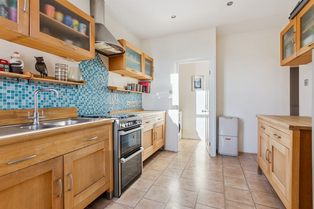 Property photo 3 of 17