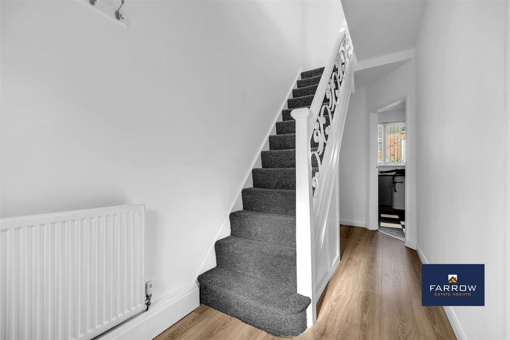 Property photo 2 of 24 Hallway