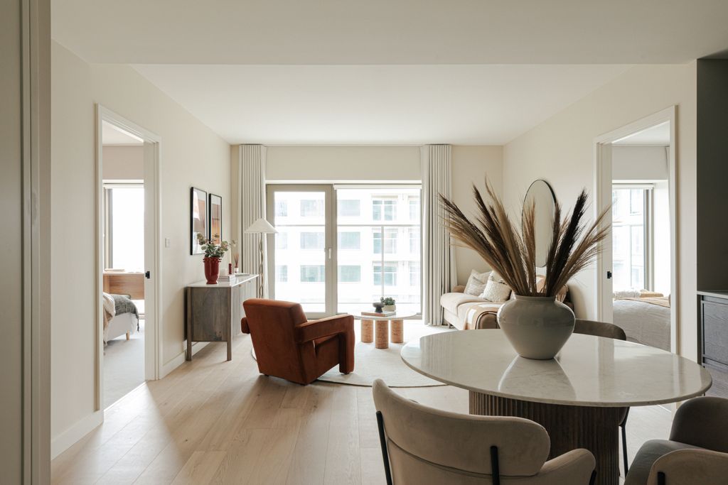 Property photo 2 of 38 Gallery