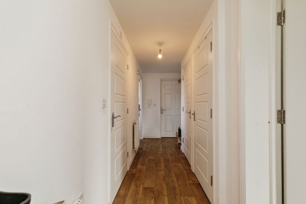 Property photo 3 of 20 Pbox-Img.Jpg