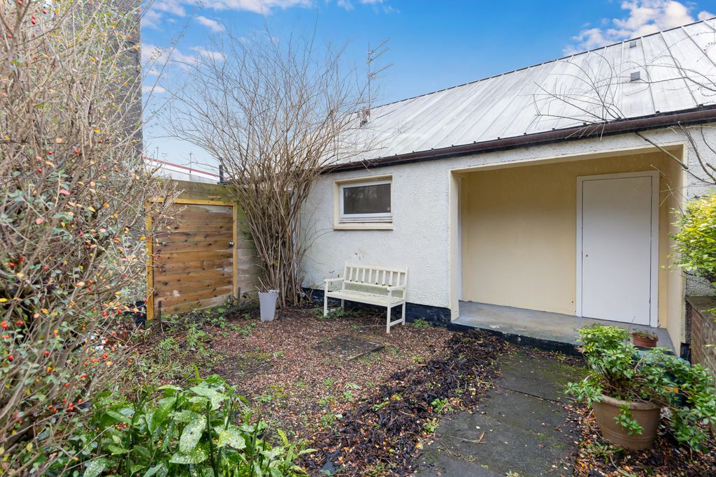 Property photo 2 of 18 Property Image 2