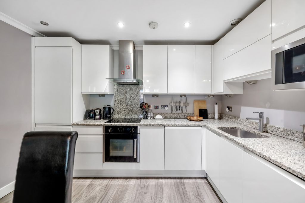 Property photo 2 of 14 Picture No. 03
