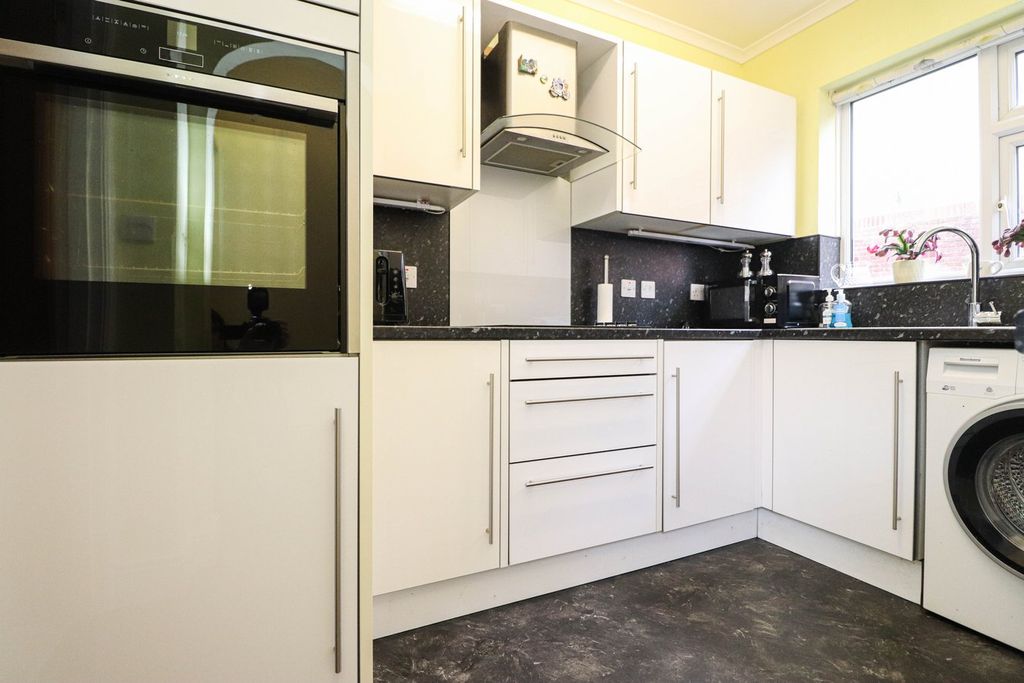 Additional image 10 of 2 bed flat for saleVictoria Place, Carlisle CA1