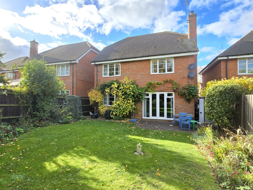 Property photo 3 of 16 Garden