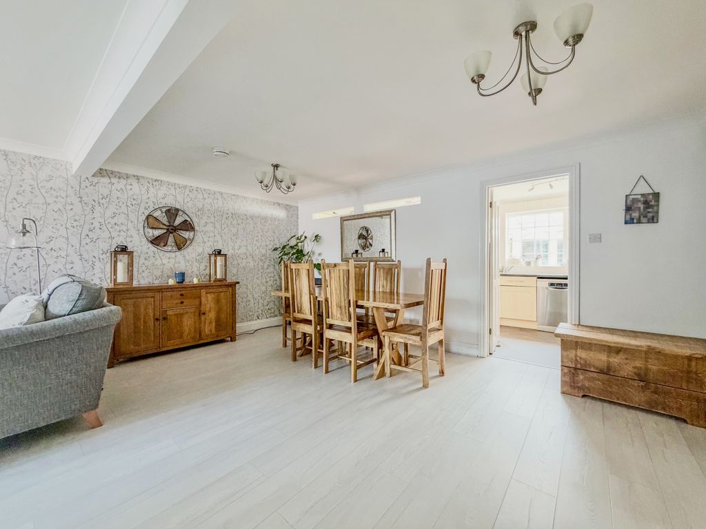 Property photo 3 of 21 Akeman Residential