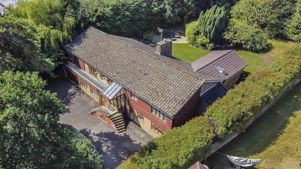 Property photo 1 of 45